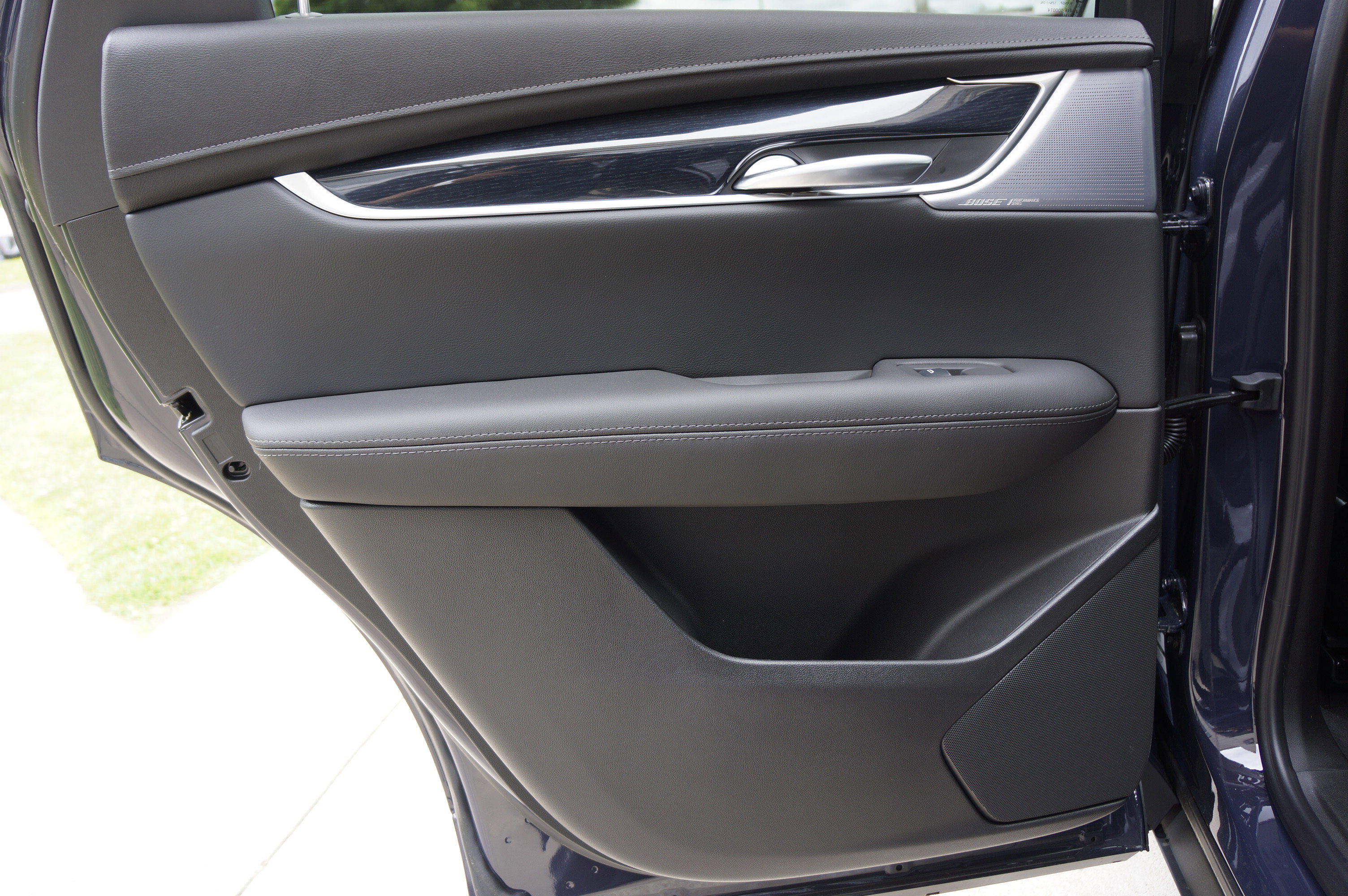 Used 2025 Cadillac XT5 Premium Luxury image 28