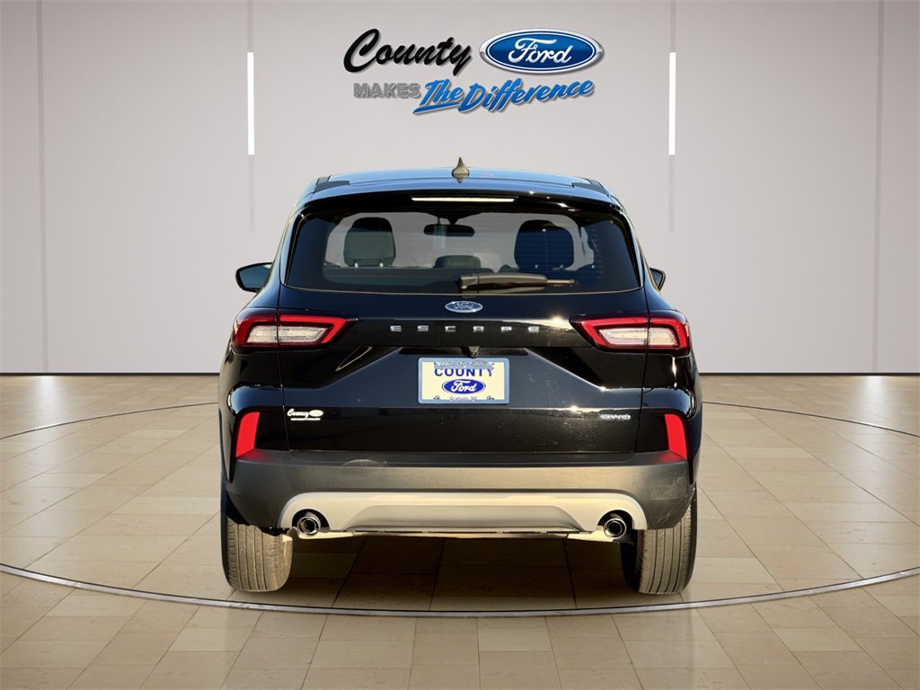 Used 2023 Ford Escape AWD image 5