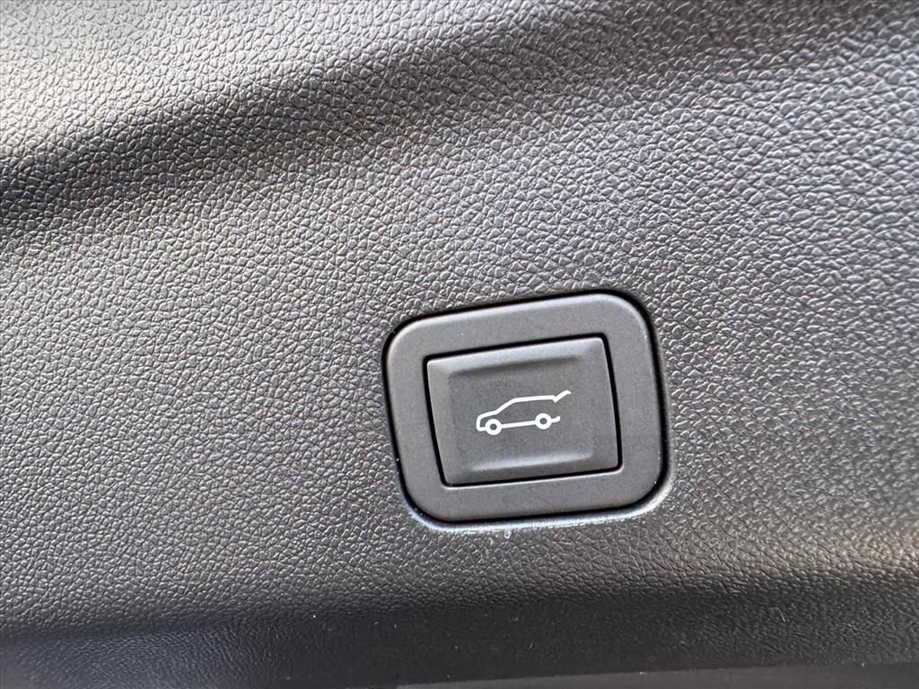 New 2026 Chevrolet Tahoe High Country w/ Sun And Tow Package image 9