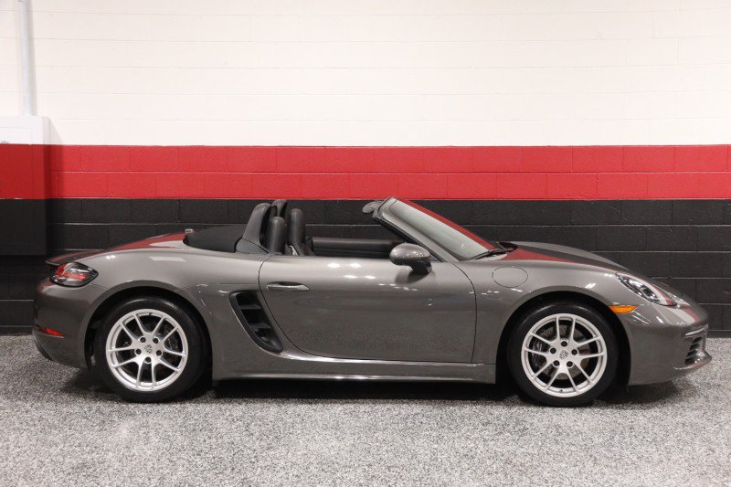 Used 2017 Porsche 718 Boxster RWD image 7