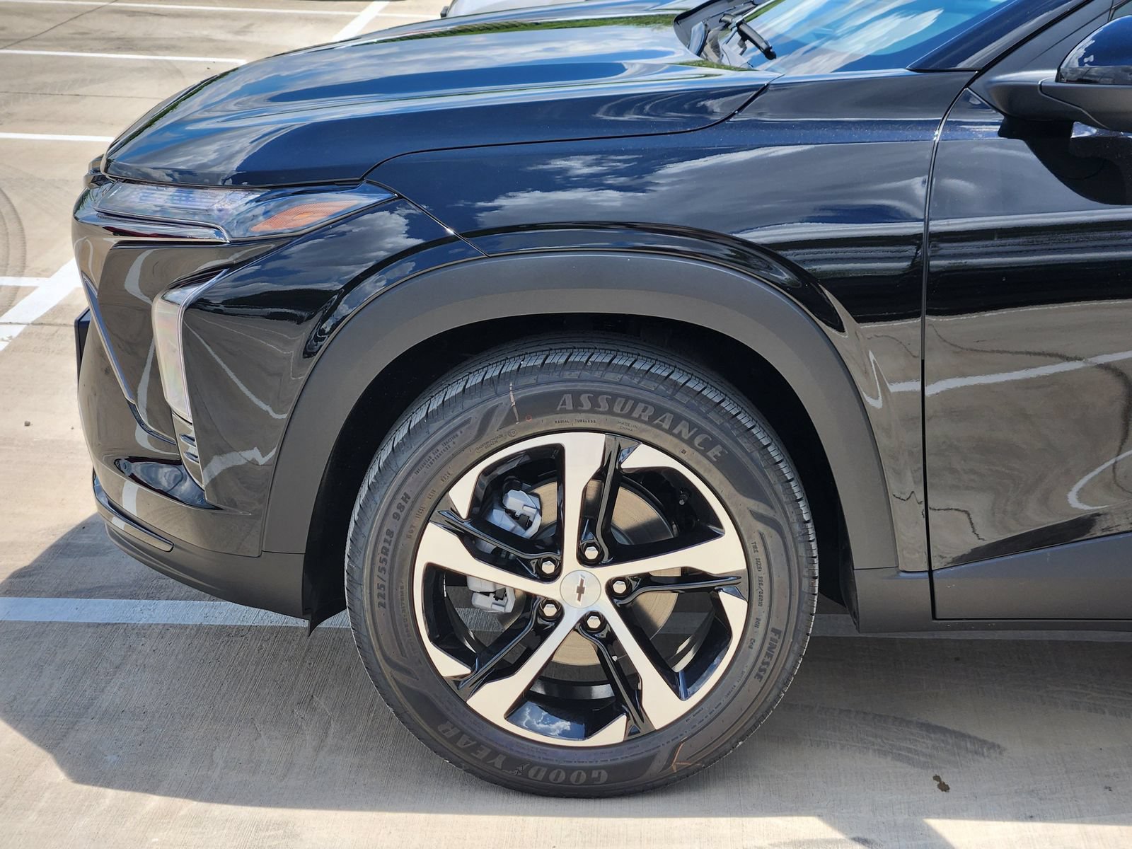 New 2026 Chevrolet Trax RS w/ Sunroof Package FWD image 10
