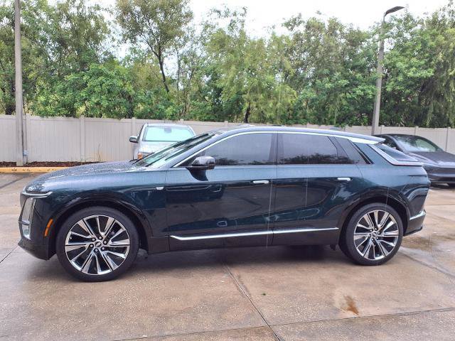 New 2026 Cadillac Lyriq Signature Luxury w/ LPO, Floor Liner Package RWD image 2