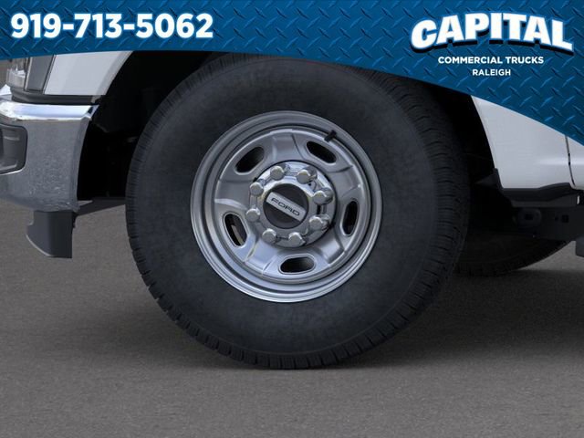 New 2026 Ford F250 XL w/ XL Chrome Package RWD image 19
