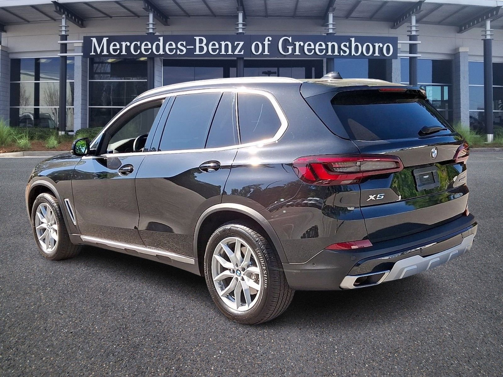 Used 2022 BMW X5 xDrive40i w/ Premium Package AWD/4WD image 6