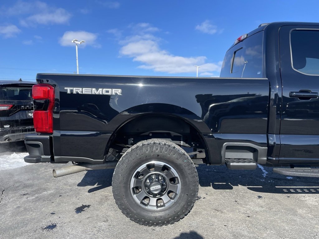 Used 2024 Ford F250 Lariat w/ Tremor Off-Road Package image 30