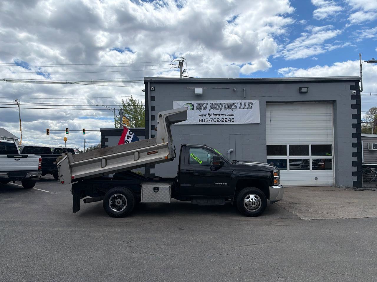 Used 2019 Chevrolet Silverado 3500 W/T w/ WT Convenience Package AWD/4WD image 2