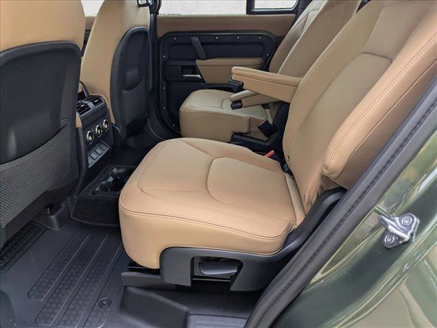 New 2026 Land Rover Defender 130 X-Dynamic SE AWD/4WD image 13