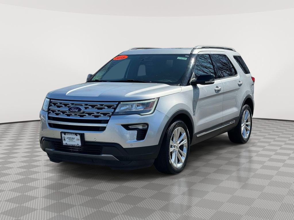 Used 2018 Ford Explorer XLT w/ Equipment Group 202A AWD/4WD image 2