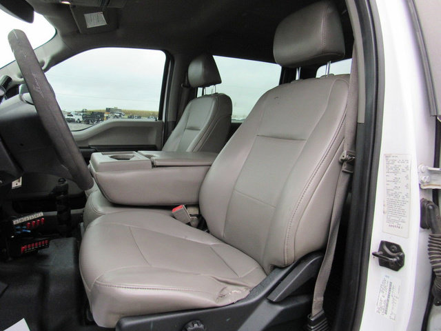 Used 2017 Ford F550 2WD Crew Cab Super Duty image 38