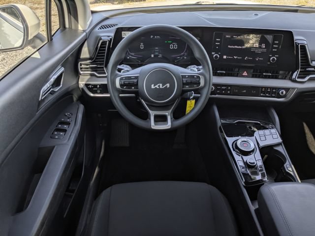 Certified 2025 Kia Sportage LX FWD image 18