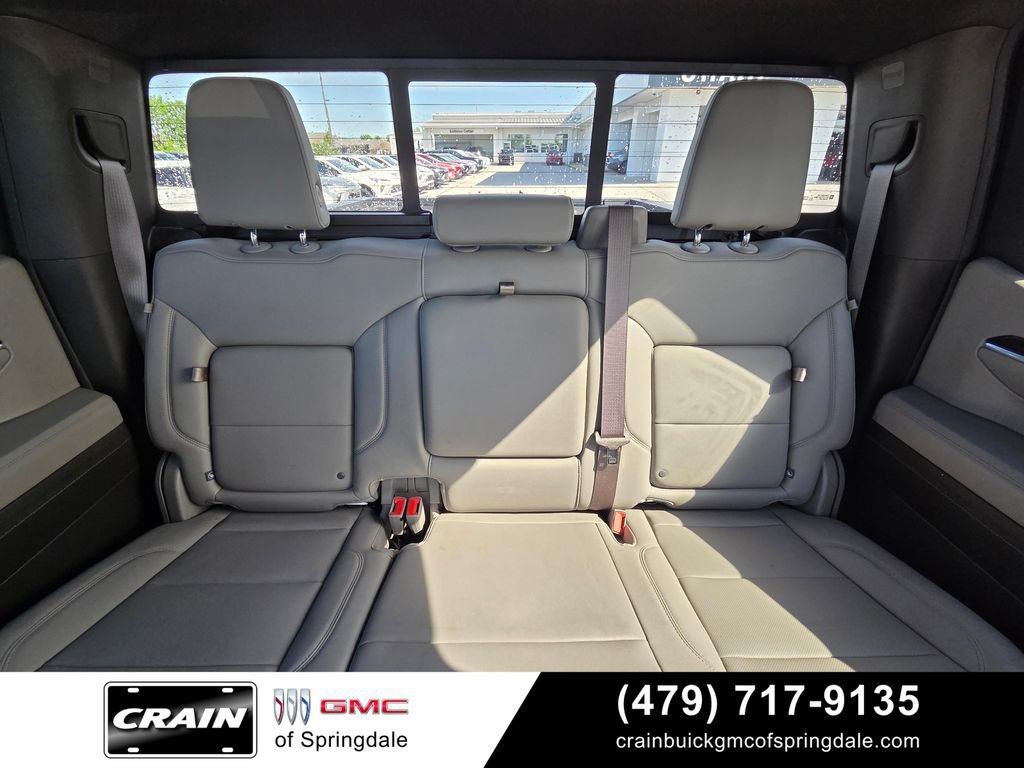 Used 2024 GMC Sierra 1500 SLT w/ SLT Premium Plus Package AWD/4WD image 29