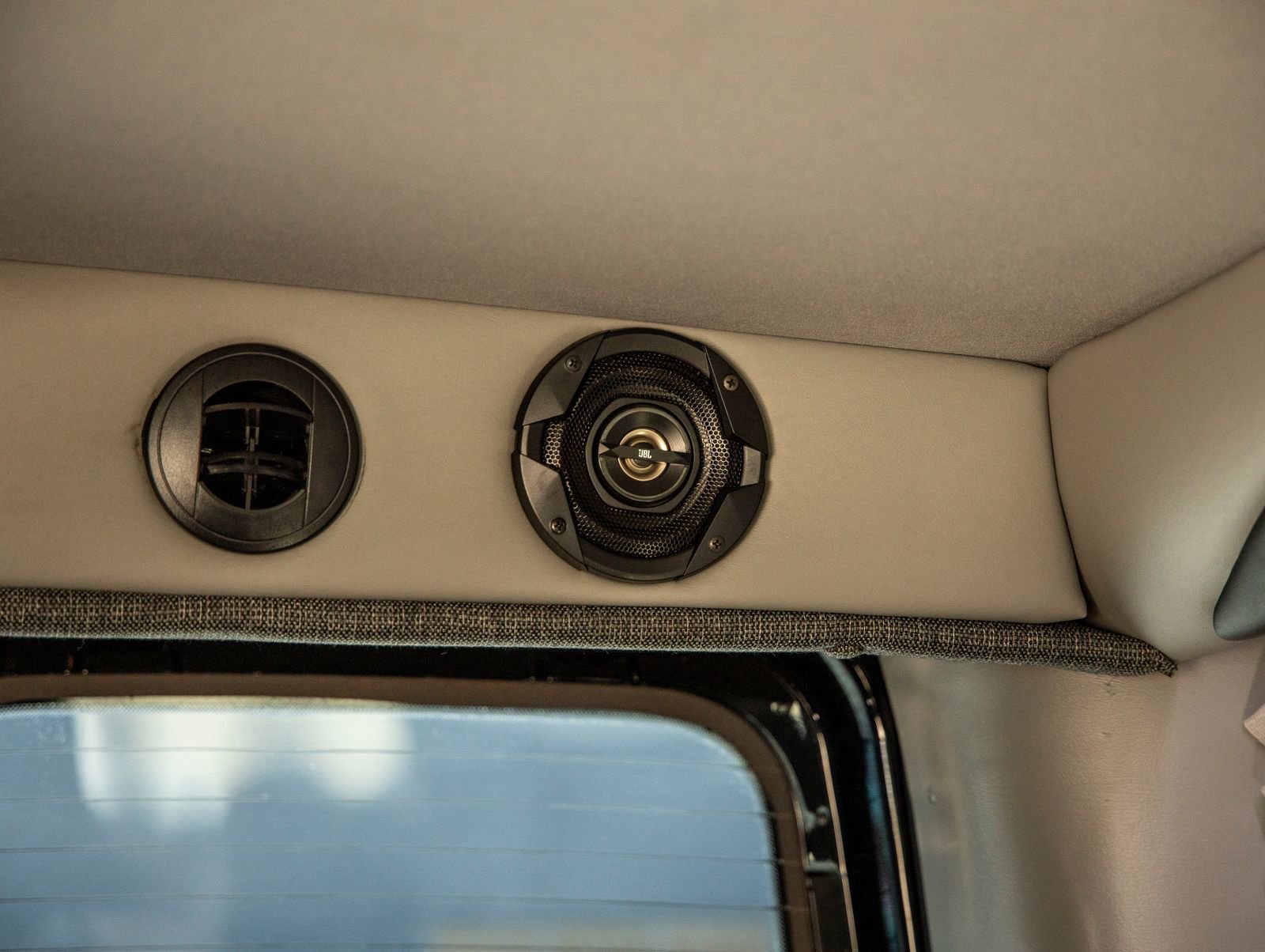 Used 2020 Mercedes-Benz Sprinter 2500 image 50