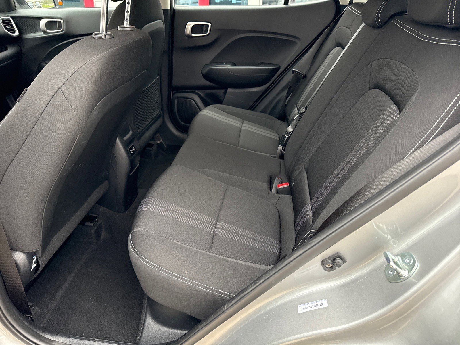 Used 2025 Hyundai Venue SEL FWD image 10