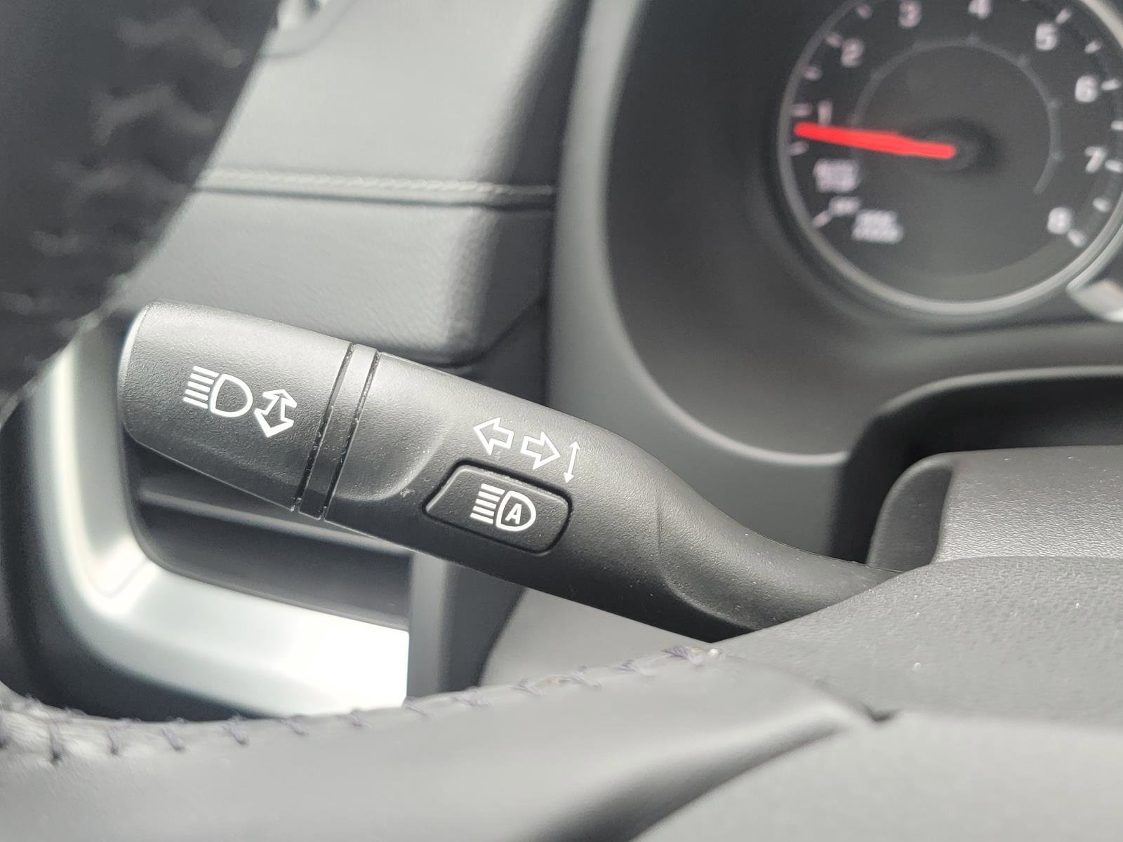 Used 2022 GMC Terrain SLT w/ Infotainment Package II image 16