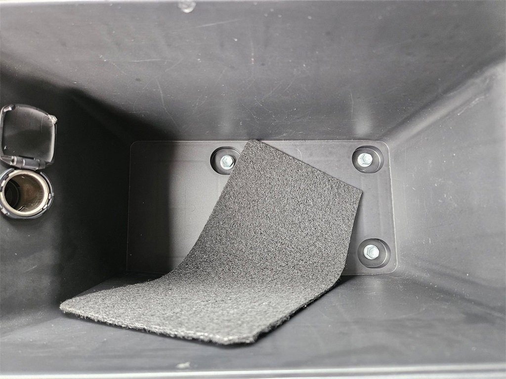 Used 2025 Toyota Camry SE image 29