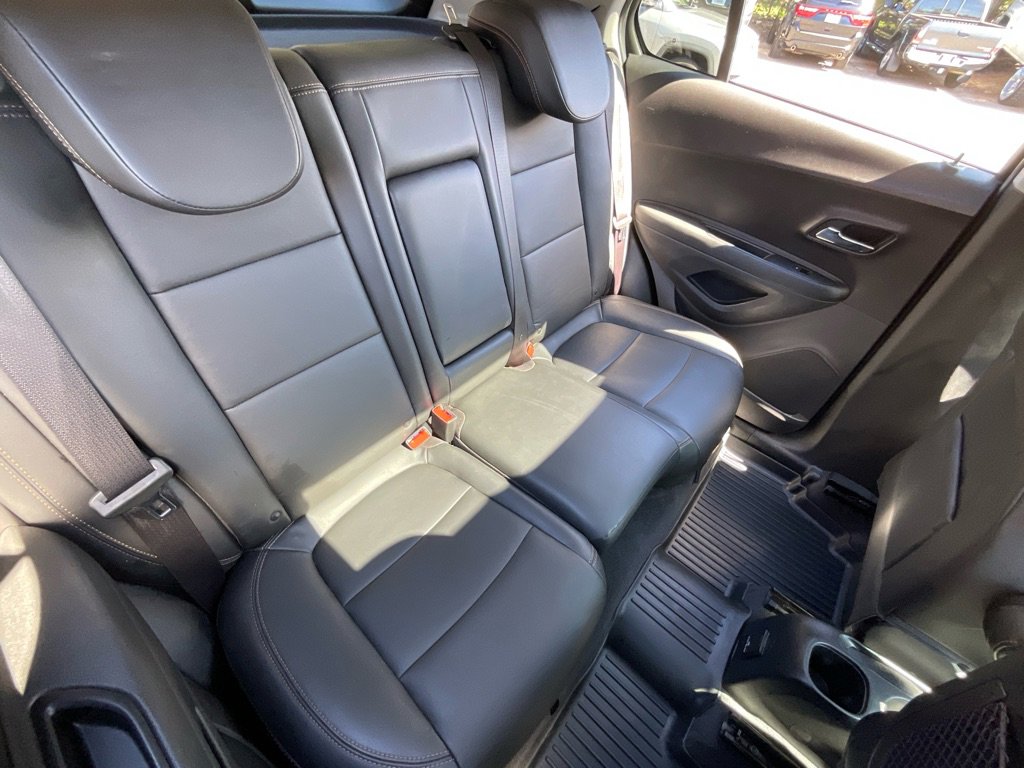 Used 2020 Chevrolet Trax Premier image 32