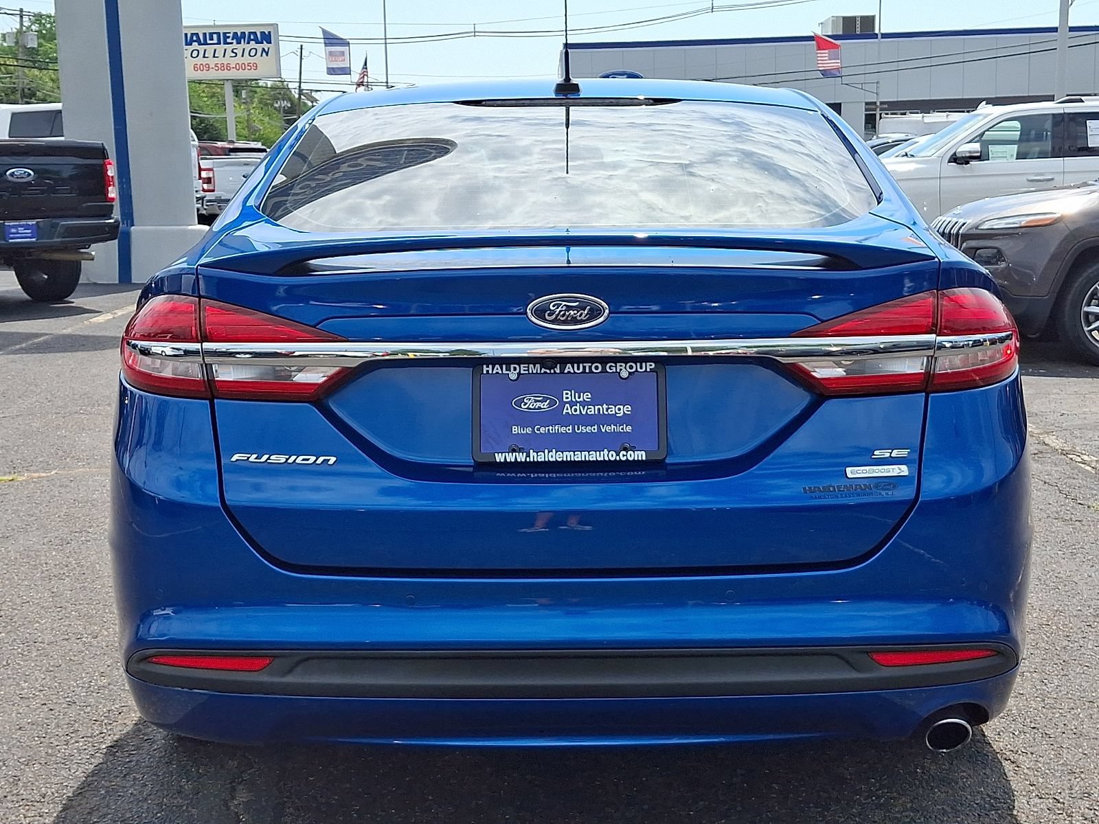 Used 2018 Ford Fusion SE w/ Equipment Group 201A FWD image 6