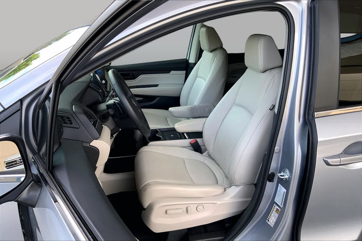 Used 2025 Honda Odyssey EX-L image 8