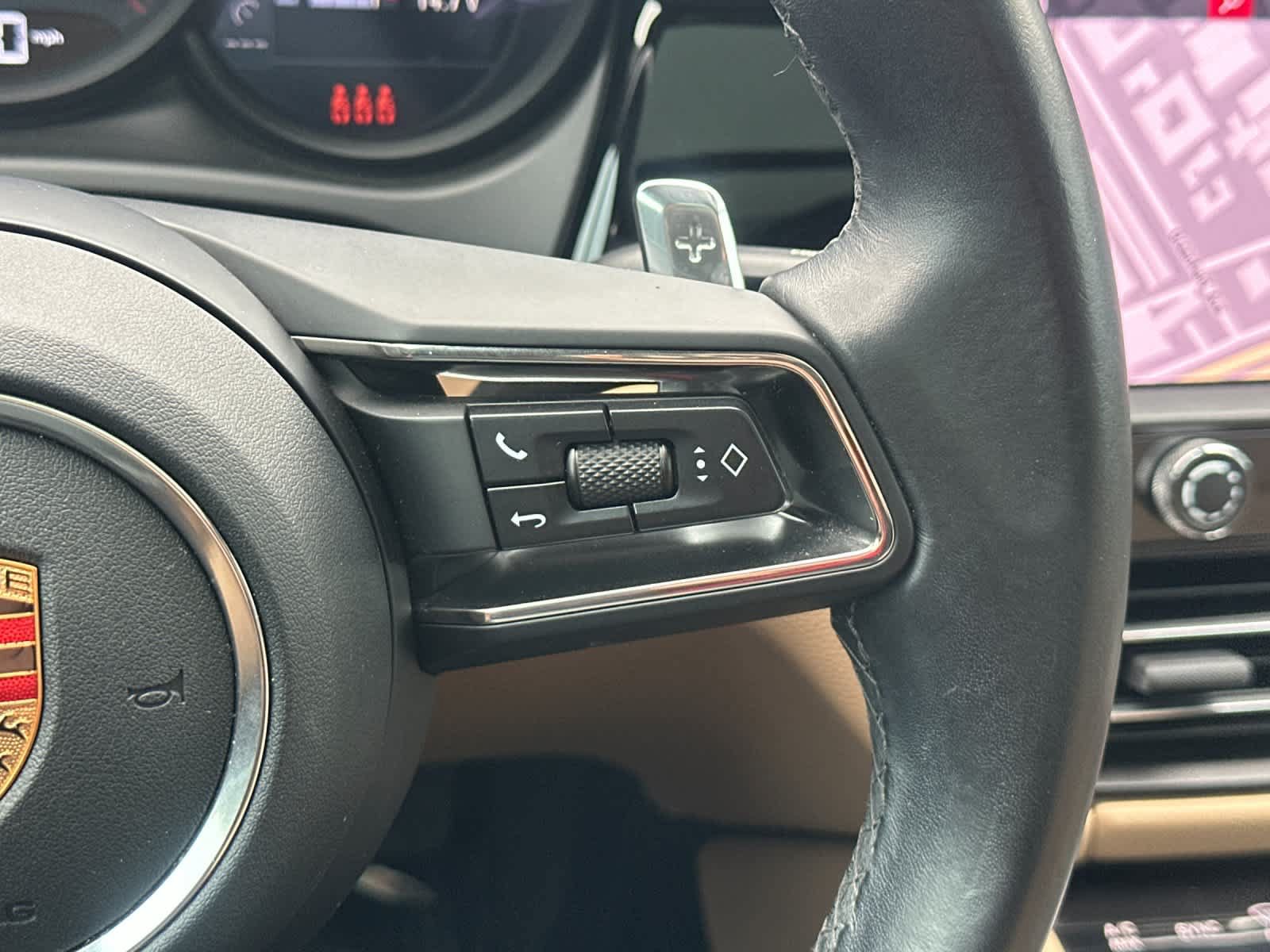 Certified 2024 Porsche Macan AWD/4WD image 27