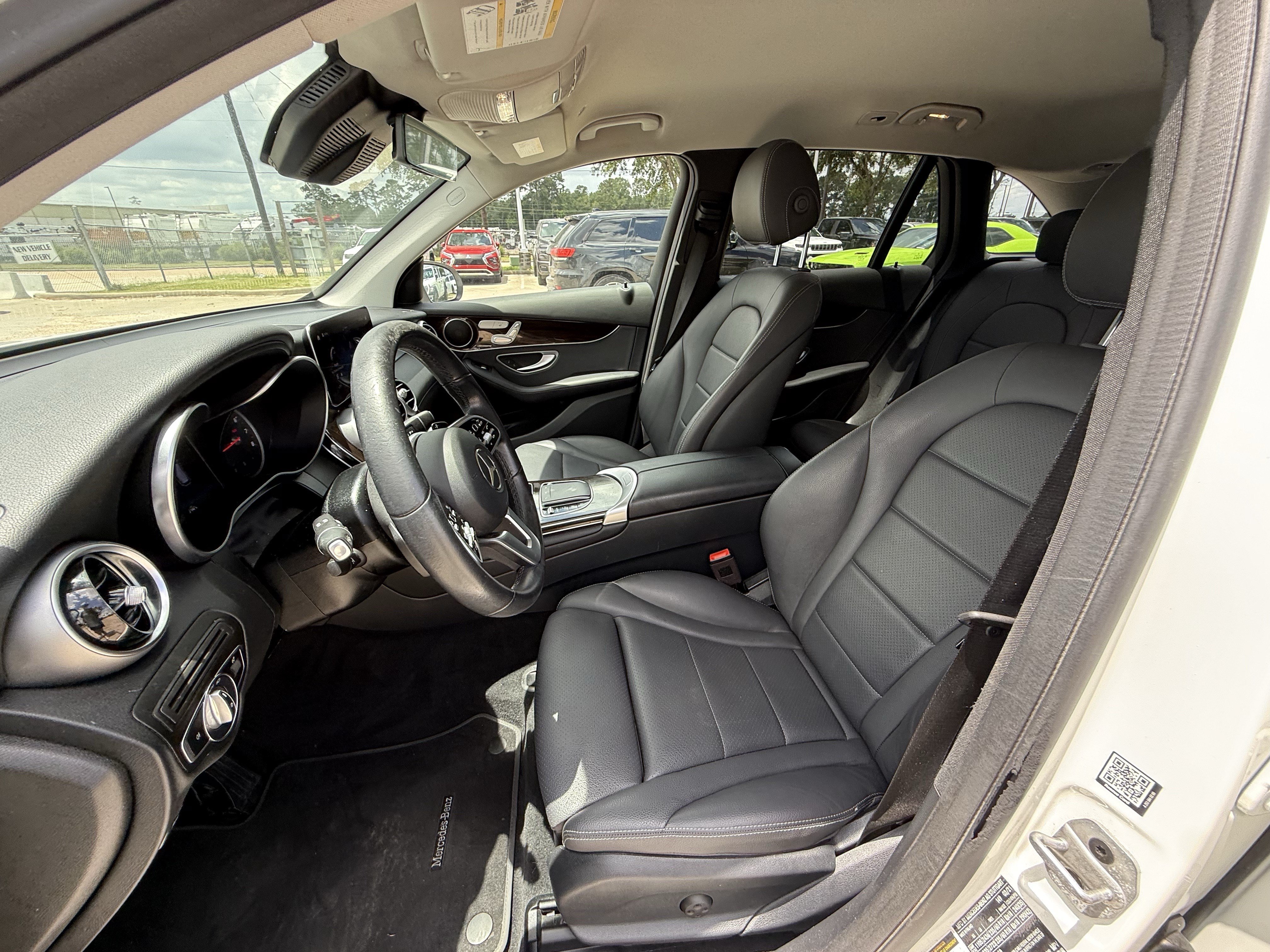 Used 2021 Mercedes-Benz GLC 300 4MATIC image 26