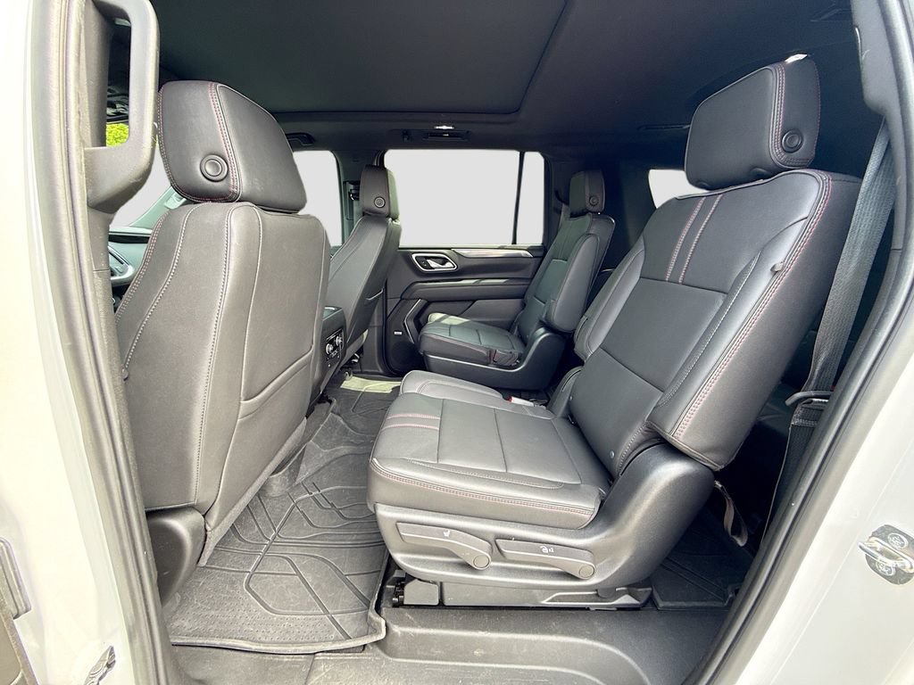 Used 2023 Chevrolet Suburban RST w/ Sport Performance Package AWD/4WD image 29