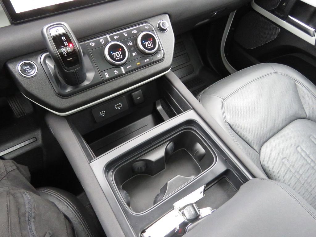Used 2022 Land Rover Defender 110 SE image 23