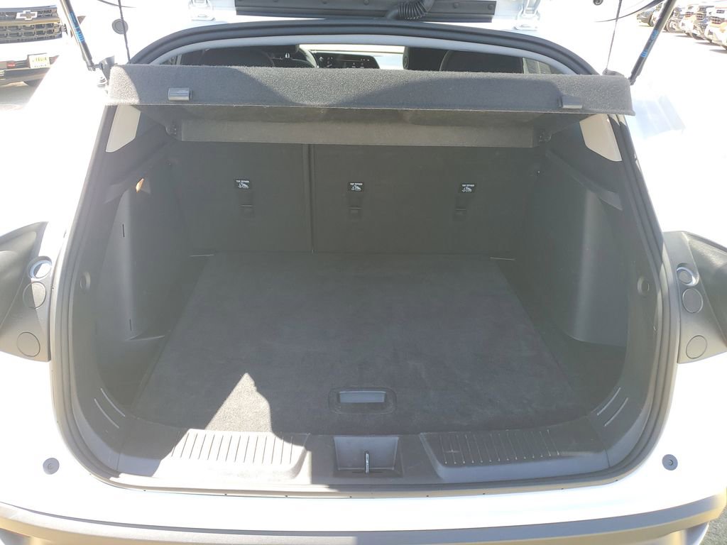 Used 2025 Chevrolet Trax LT FWD image 10