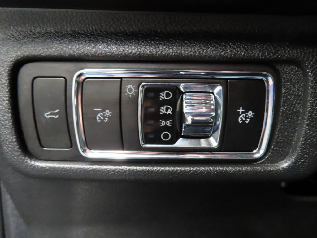 Used 2025 Lincoln Corsair Premiere w/ Jet Appearance Package image 54