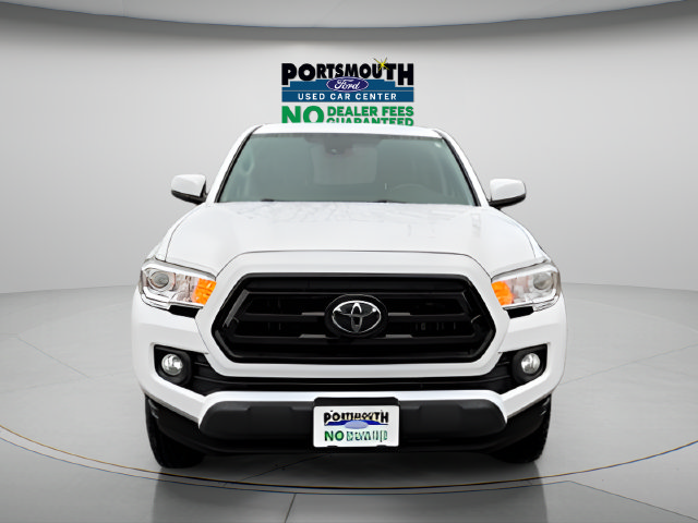Used 2021 Toyota Tacoma SR5 AWD/4WD image 9