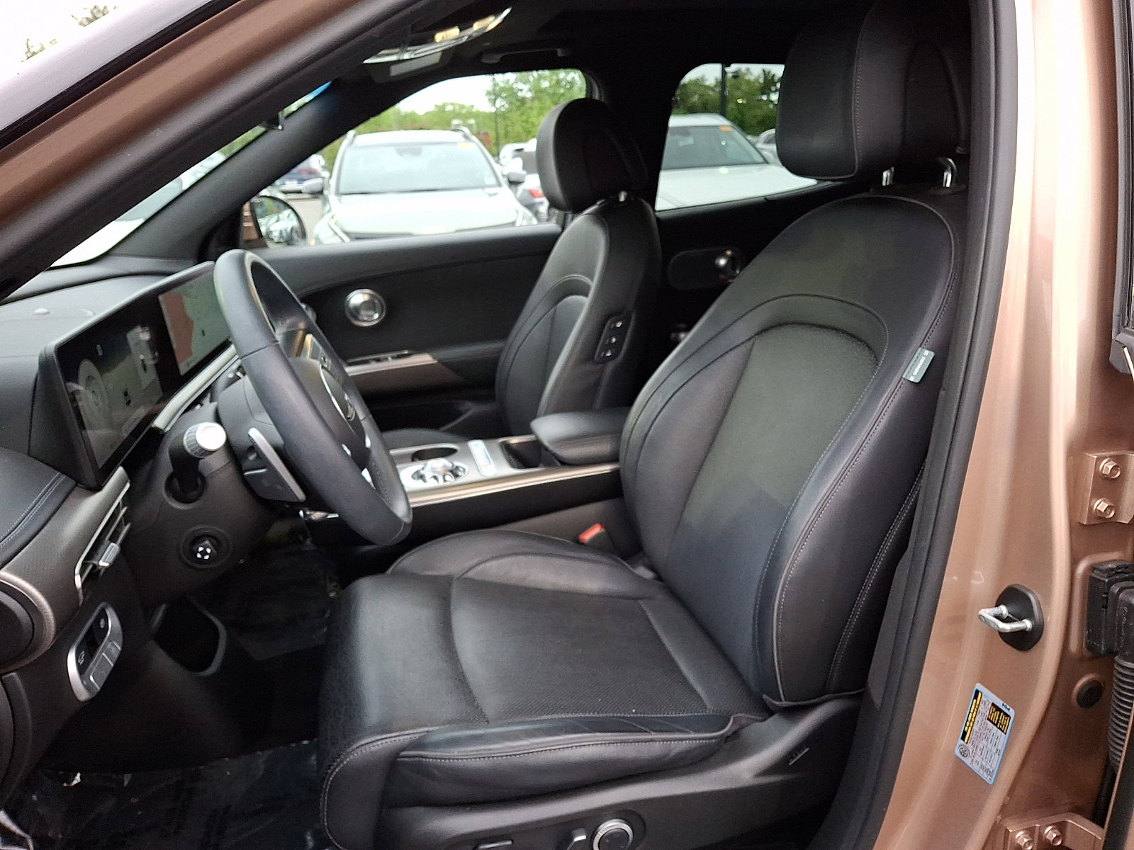 Certified 2023 Genesis GV60 Advanced AWD/4WD image 15