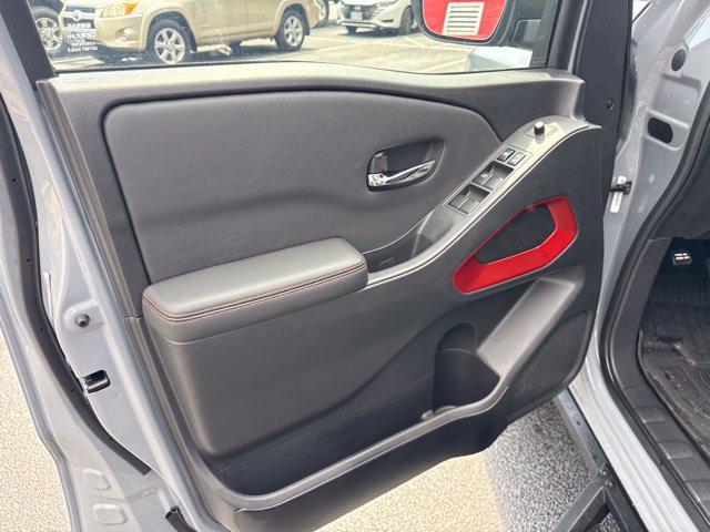 Used 2024 Nissan Frontier PRO-4X w/ Technology Package AWD/4WD image 15