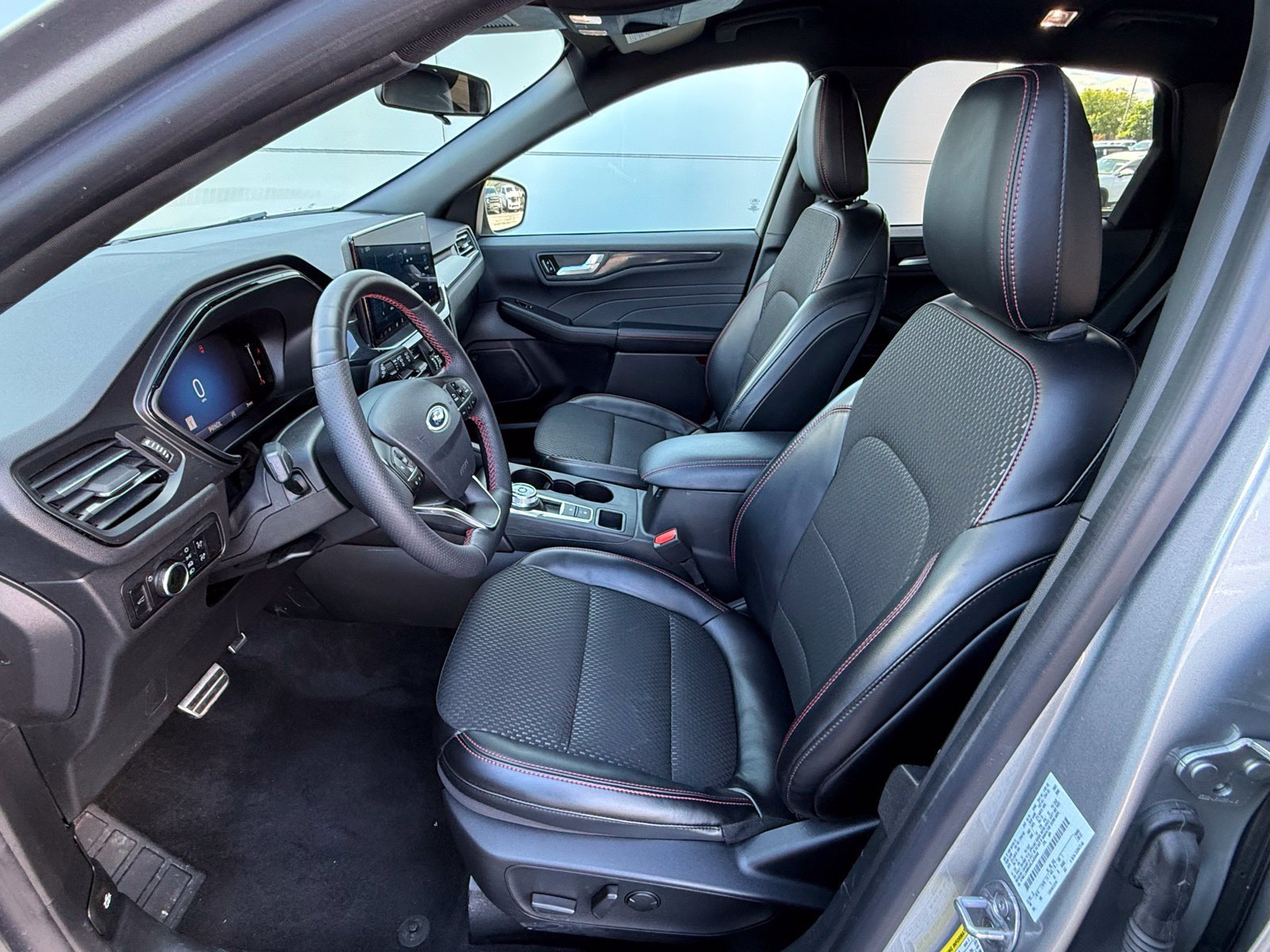 Used 2024 Ford Escape ST-Line w/ Tech Pack #1 AWD/4WD image 13