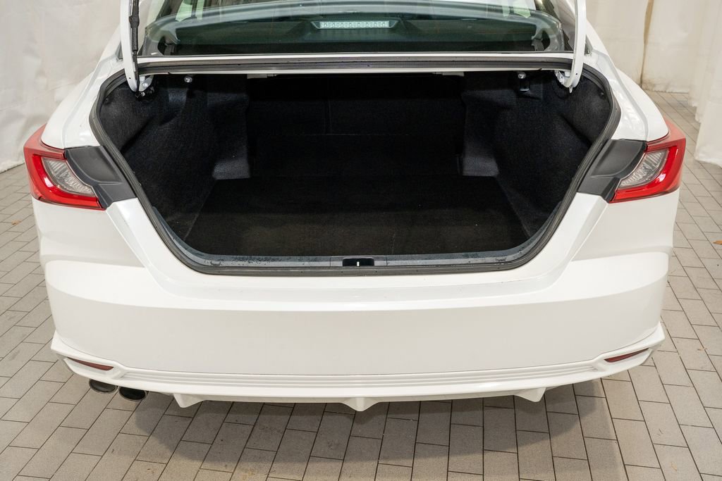 Used 2025 Toyota Camry XSE image 5