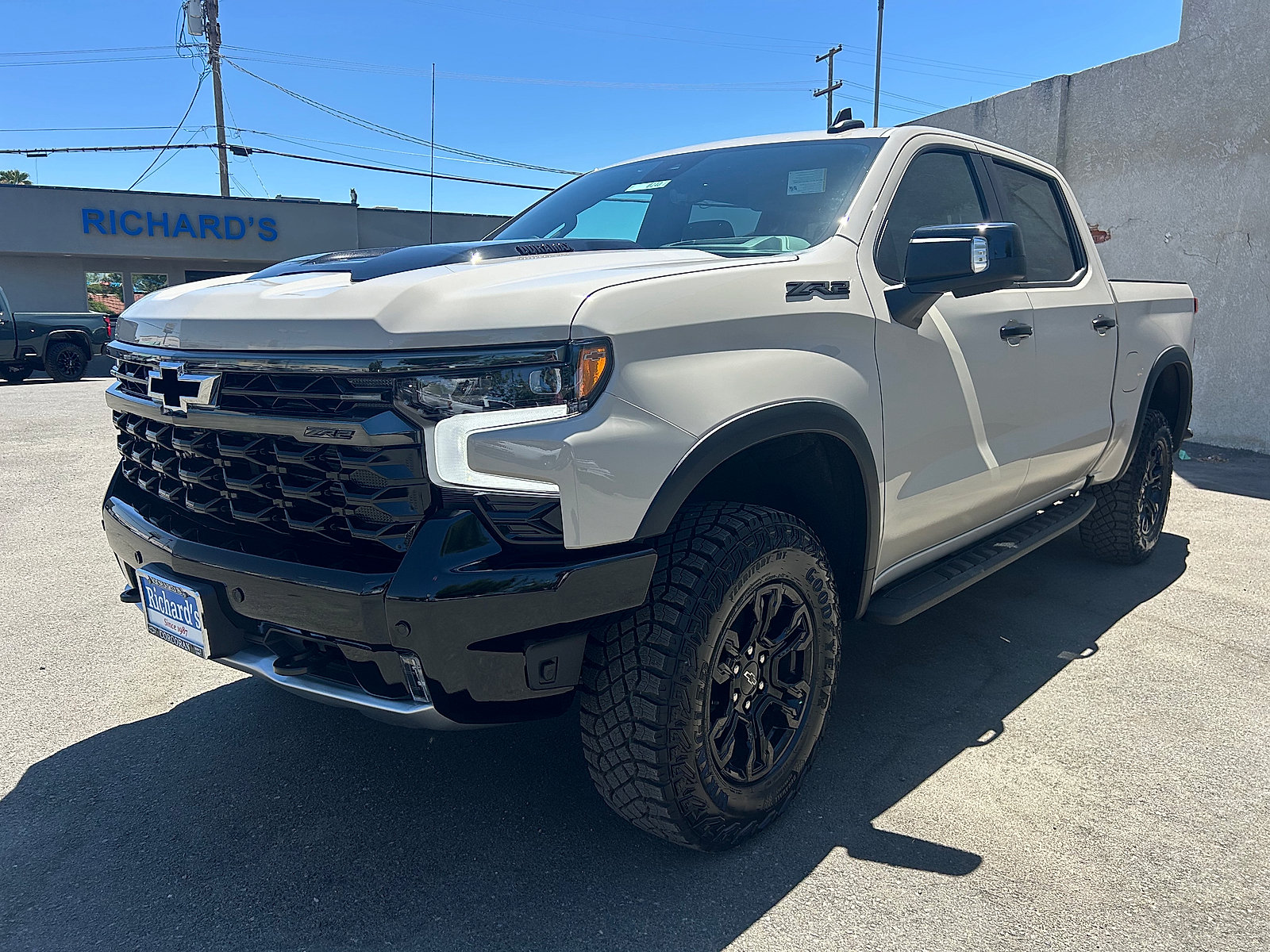 New 2026 Chevrolet Silverado 1500 ZR2 w/ Dark Appearance Package AWD/4WD image 7