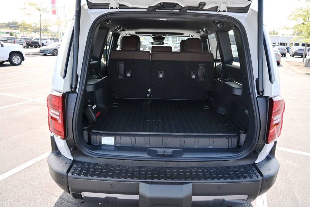 New 2027 Toyota Land Cruiser w/ Premium Package AWD/4WD image 7