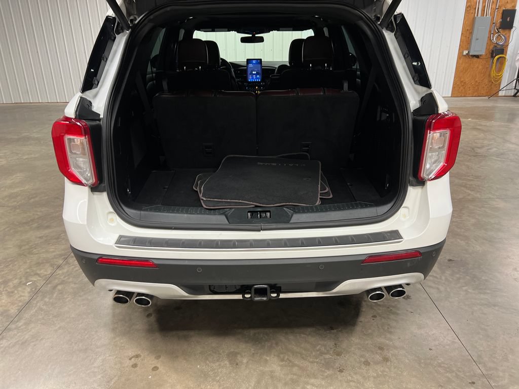 Used 2020 Ford Explorer Platinum w/ Premium Technology Package AWD/4WD image 11