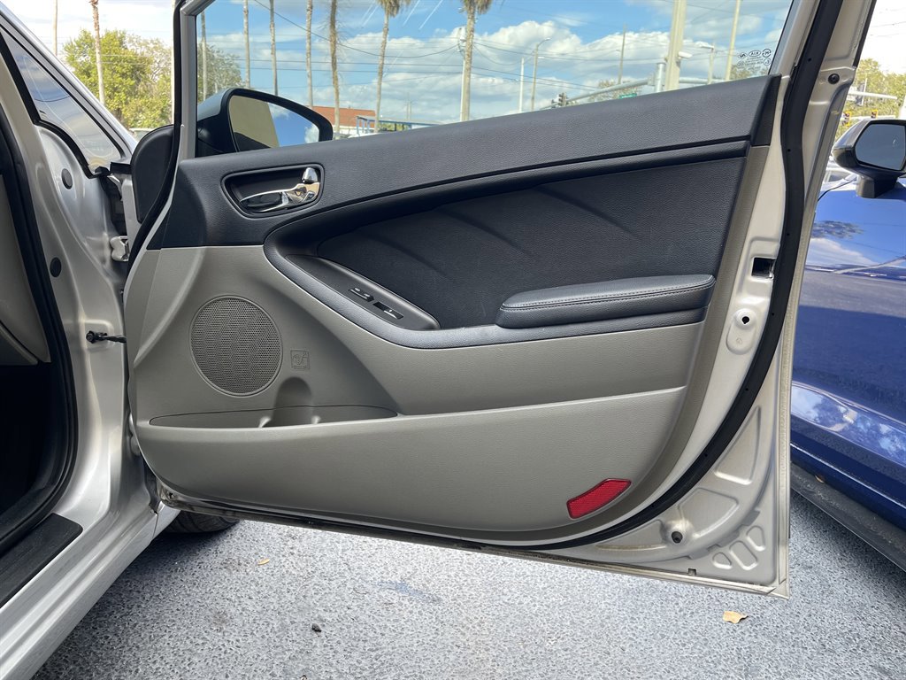 Used 2015 Kia Forte LX image 33