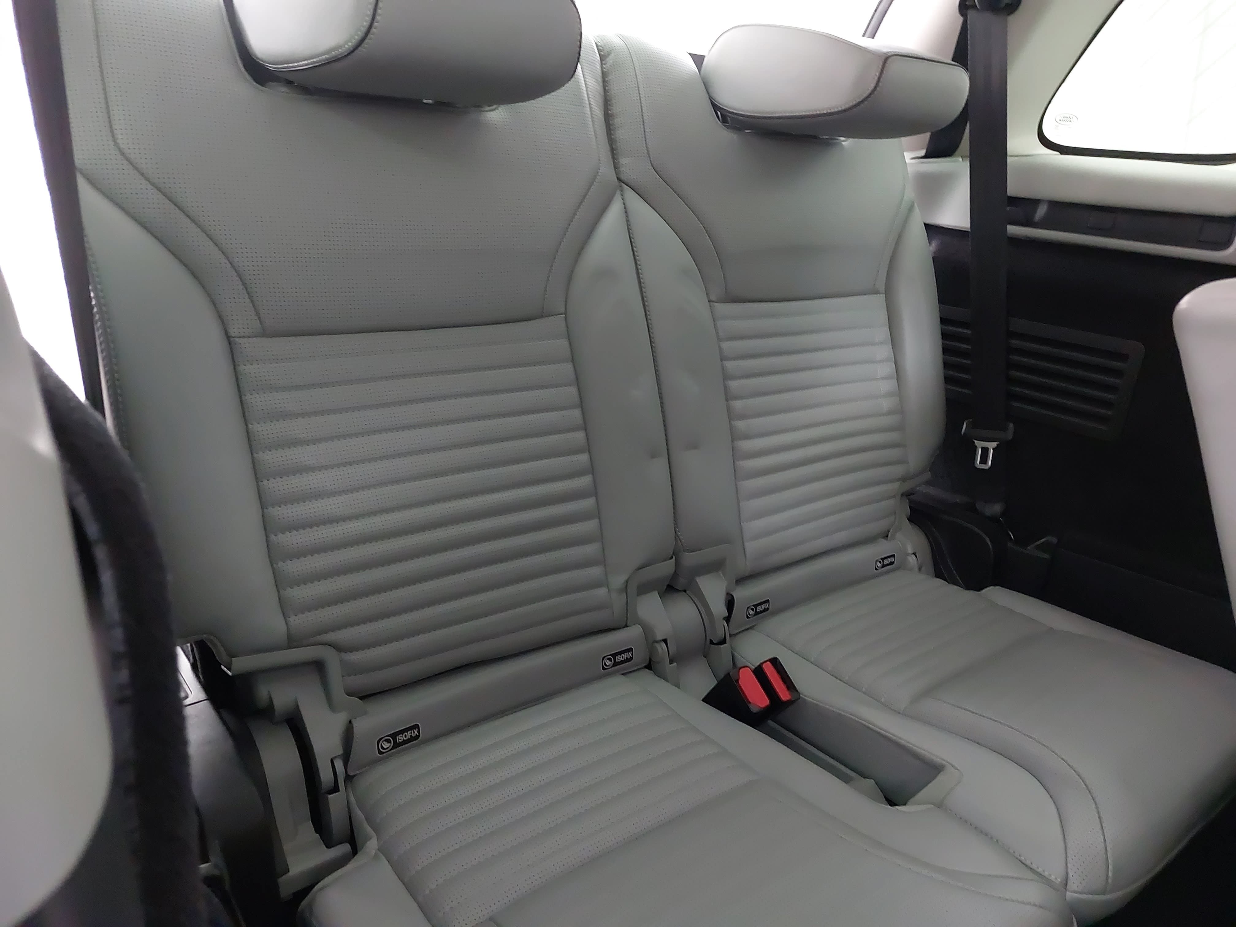 Used 2019 Land Rover Discovery HSE Luxury AWD/4WD image 14