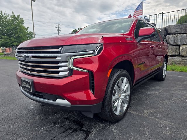 Used 2024 Chevrolet Suburban High Country AWD/4WD image 8