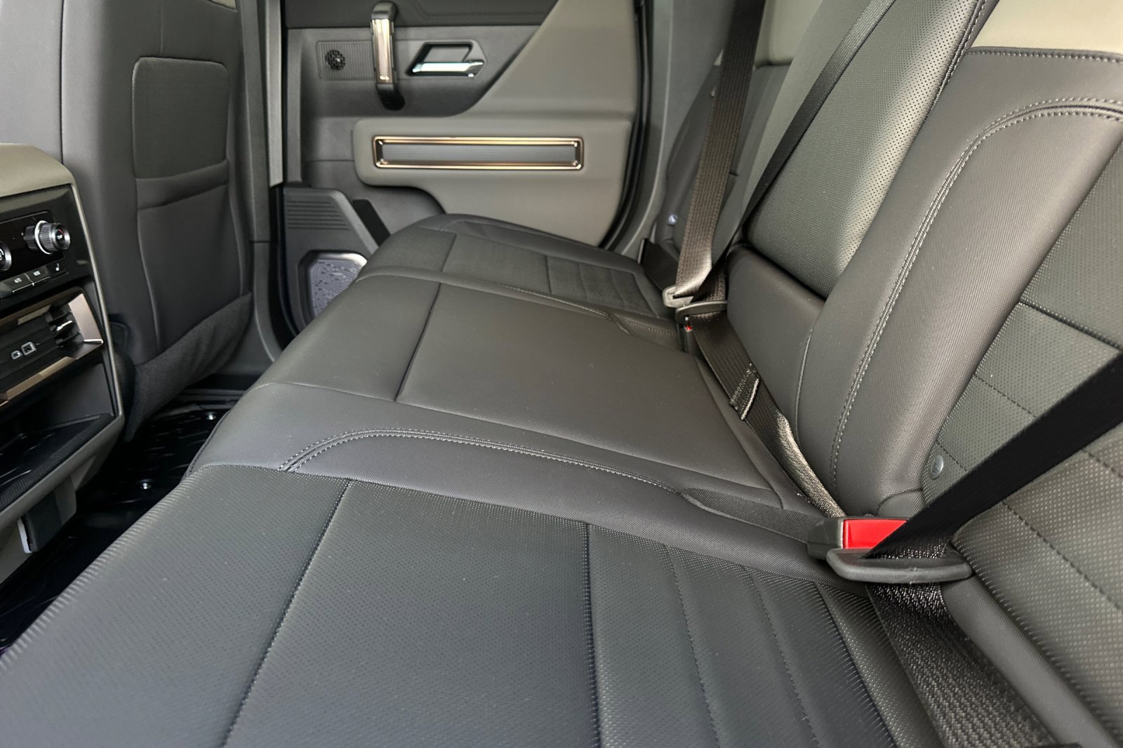 New 2025 GMC Hummer EV 2X image 13