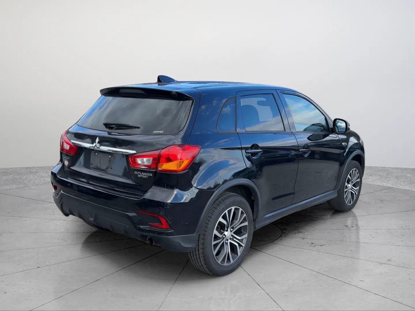 Used 2018 Mitsubishi Outlander Sport LE image 5