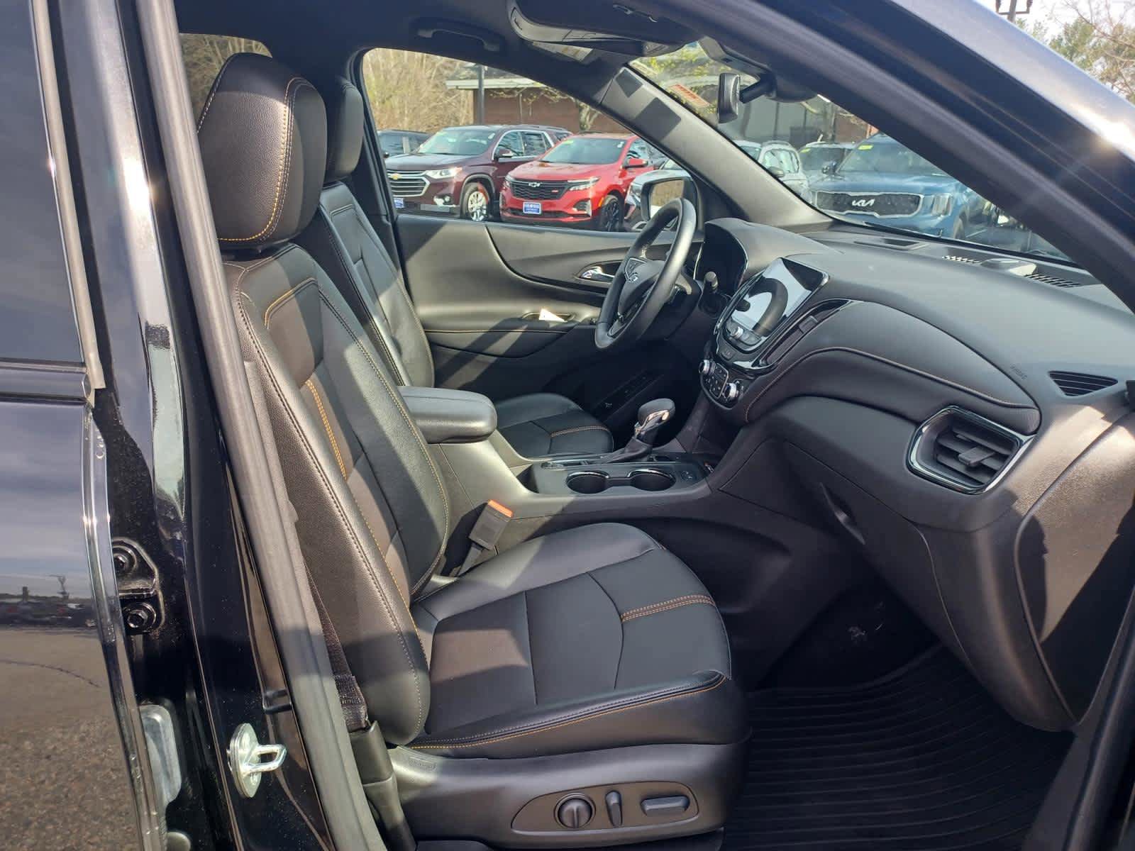 Used 2023 Chevrolet Equinox Premier image 21