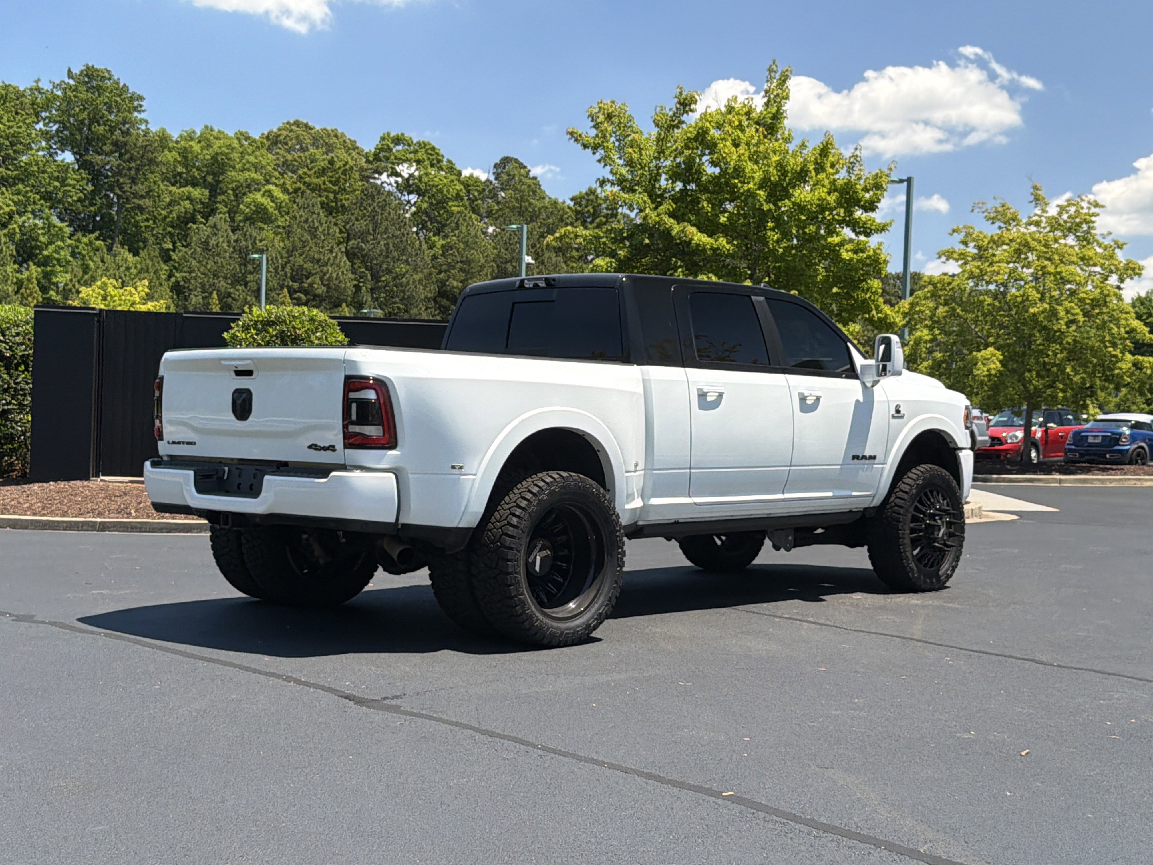 Used 2024 RAM 3500 Limited AWD/4WD image 3