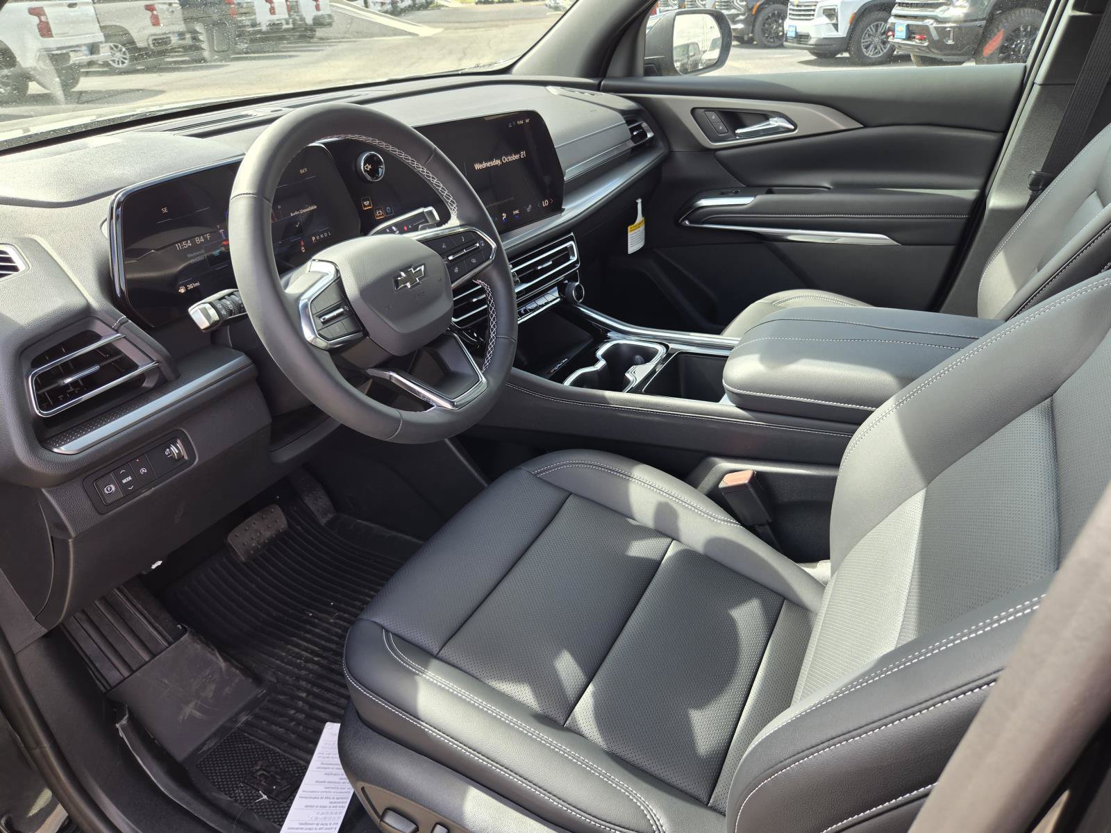New 2027 Chevrolet Traverse LT w/ Midnight/Sport Edition FWD image 14