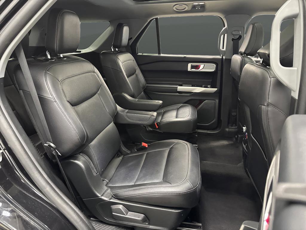 Used 2023 Ford Explorer Limited image 32