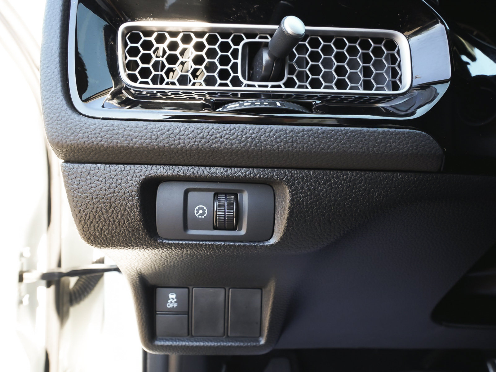 Used 2025 Honda Civic Sport image 18