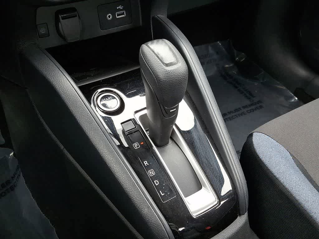 Used 2025 Nissan Versa SV FWD image 14