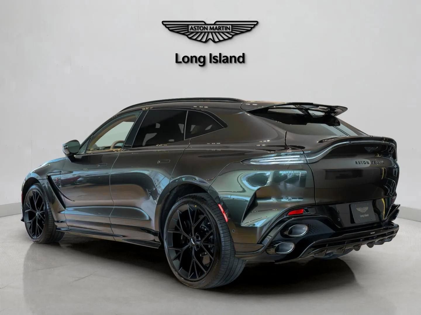 New 2026 Aston Martin DBX S AWD/4WD image 4