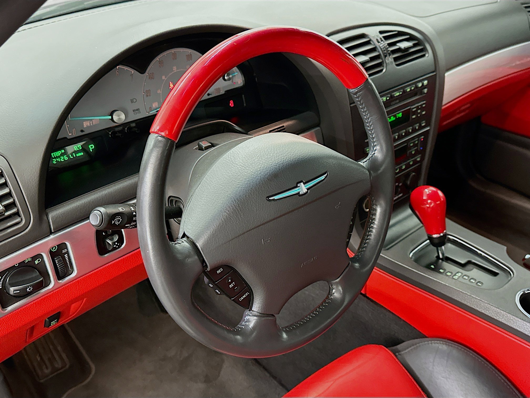 Used 2002 Ford Thunderbird image 17