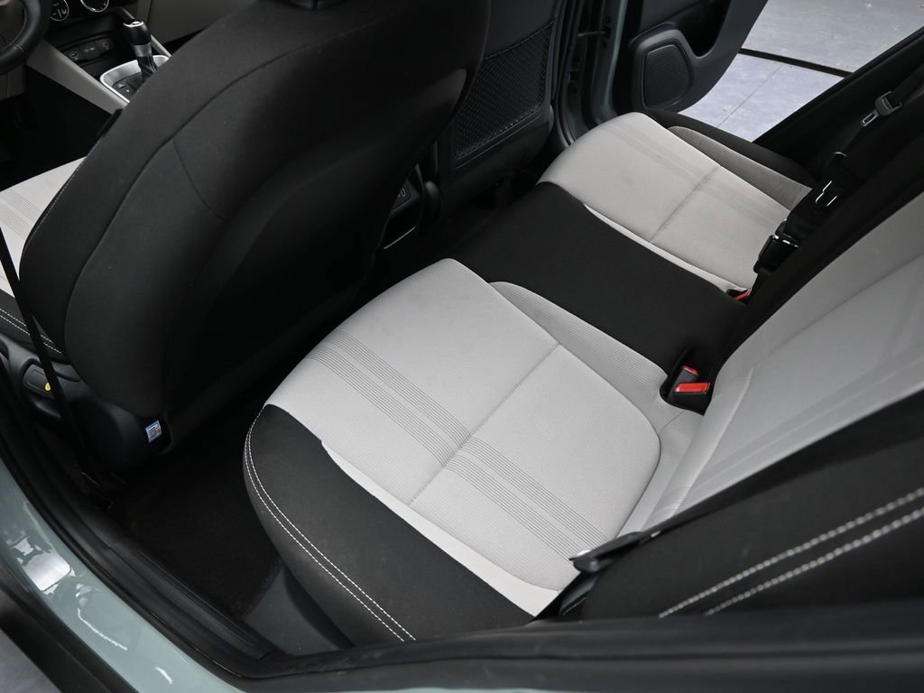 Used 2025 Hyundai Venue SEL image 15